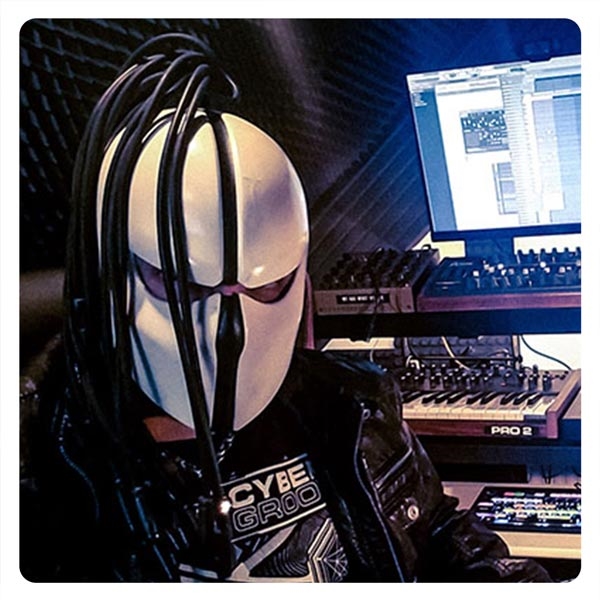 Zardonic using FL Studio shortcut keyboard